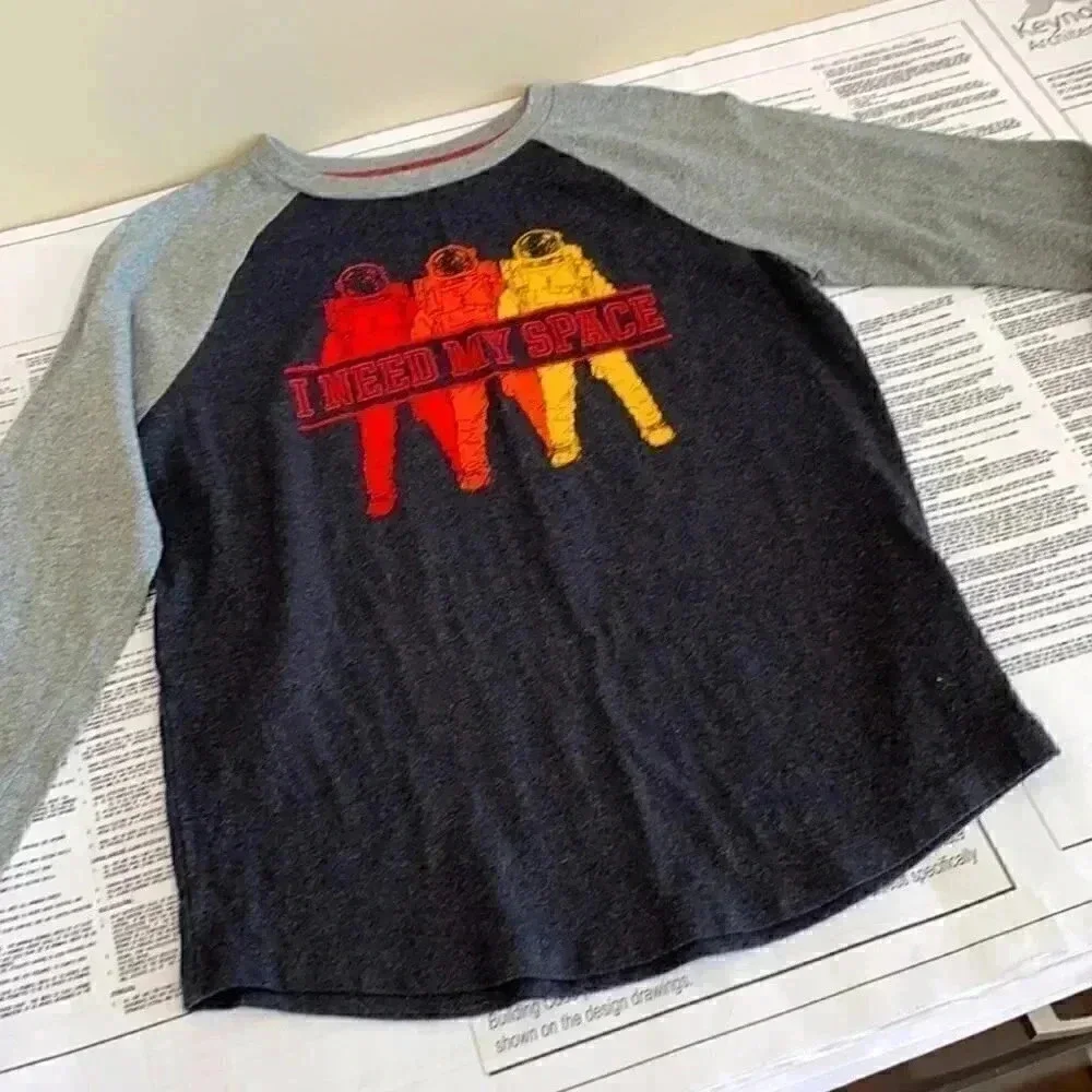 Old Navy T-shirt